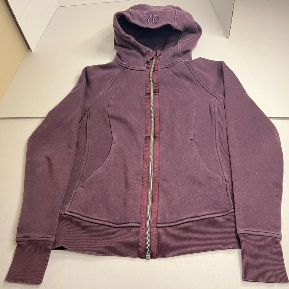 Lululemon Scuba Full Zip Hoodie, size 6, black cherry 2017 Release
